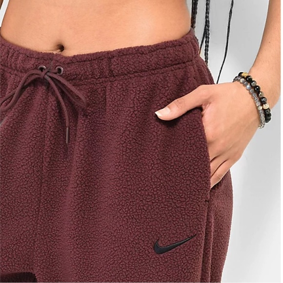 Nike Sportswear Plush Burgundy Crush Sherpa - Picture 8 of 8